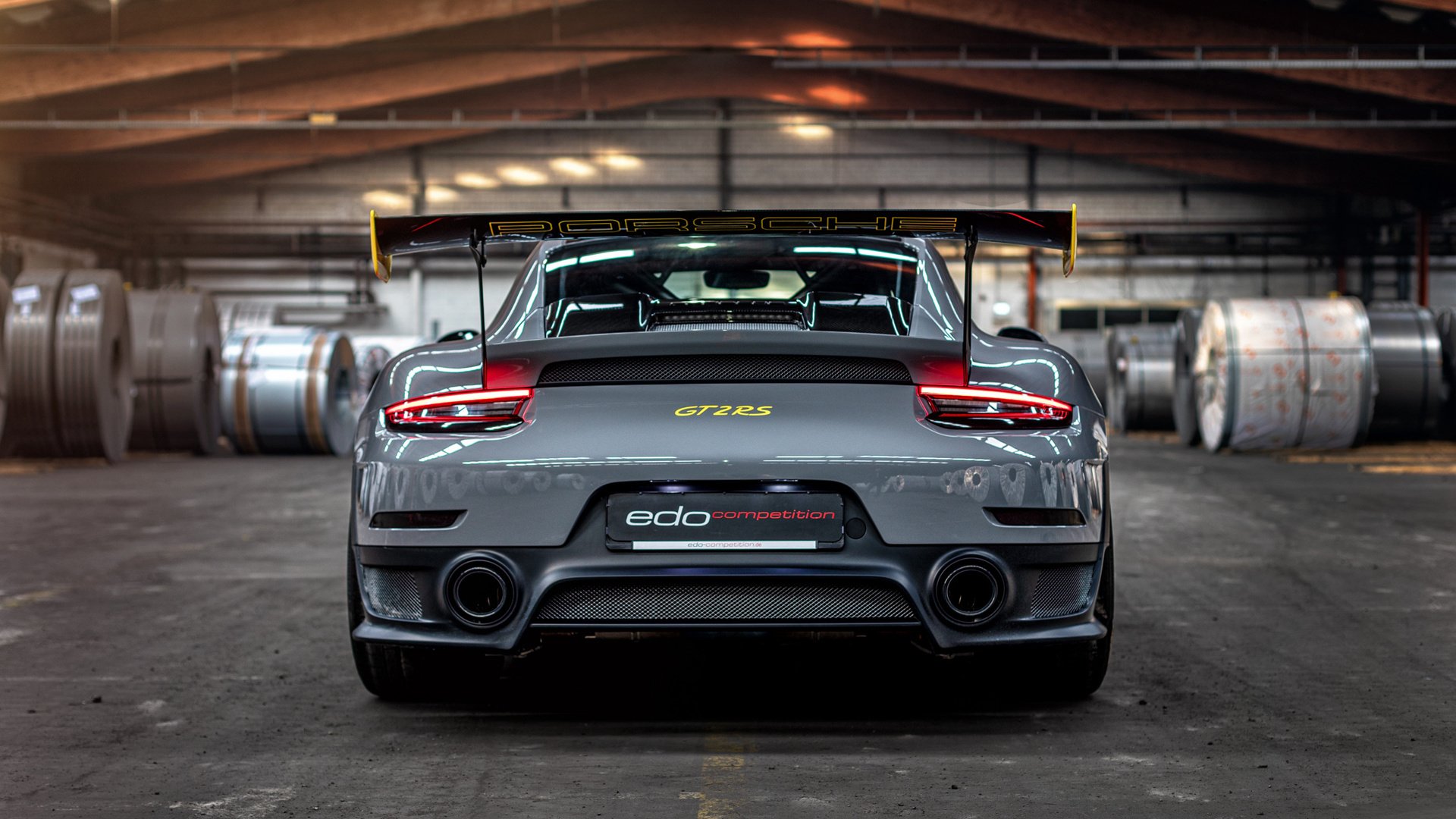 传奇球星的“退休生活”：他们的日常与新身份，足球球星退役视频