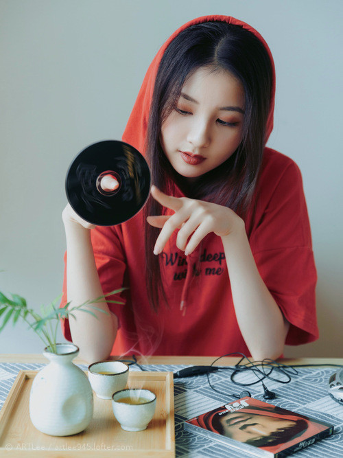 九游sports-_运动员退役后的新角色：教练、解说、公益先锋_，运动员退役做教练